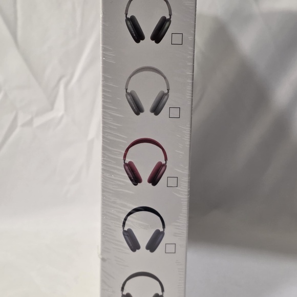 Red New P9 Pro Max Wireless Headphones With Microphone Headset - Picture 5 of 7